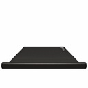 Vue latérale du tapis de protection de sol AsVIVA UM2 partiellement enroulé montrant sa faible épaisseur